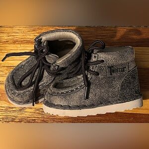 Twister Toddler Boys Brown Chukka Boots Size 5 EUC